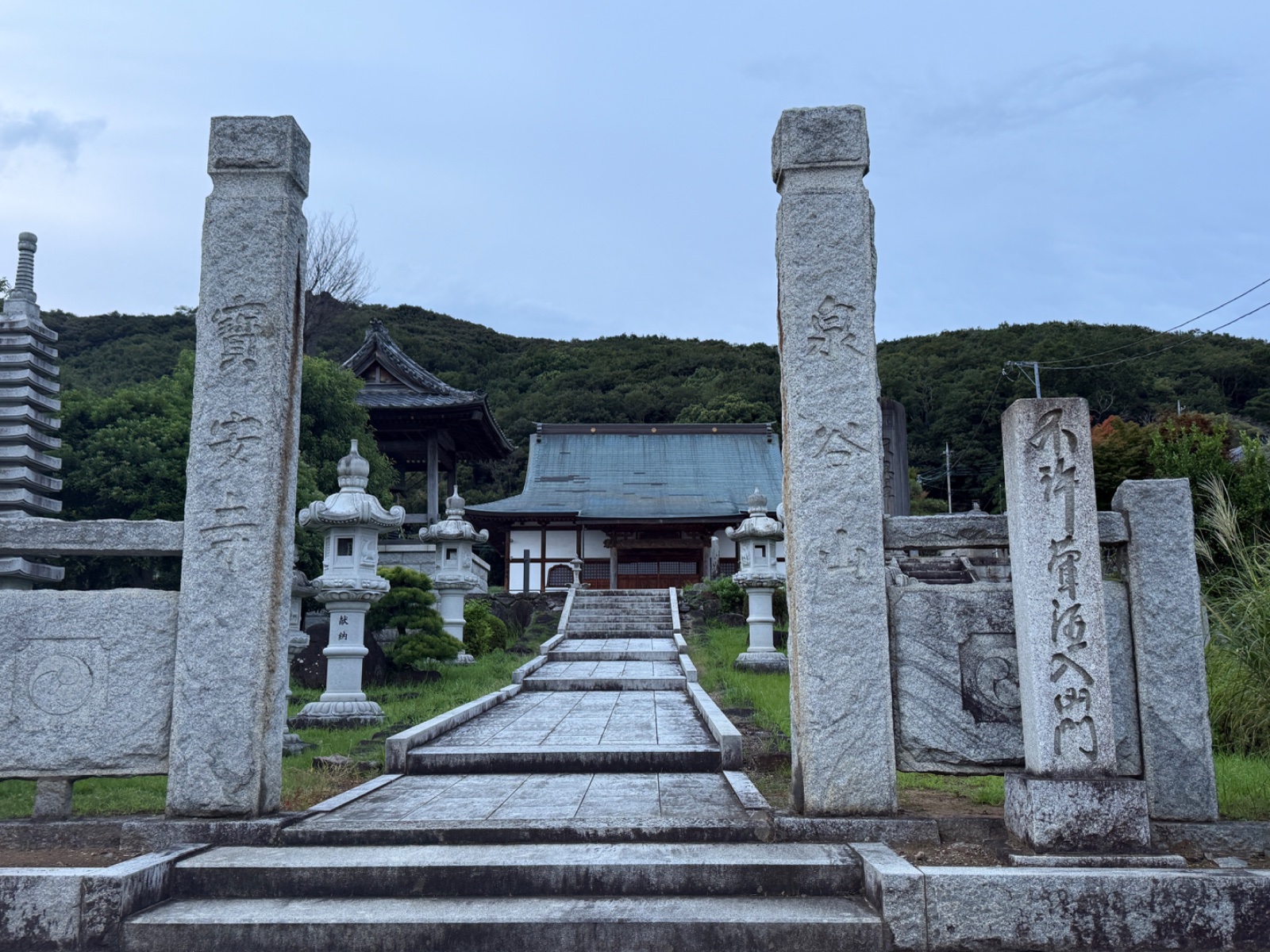 泉谷山 寳安土寺｜門に戒めを刻む、禅の寺