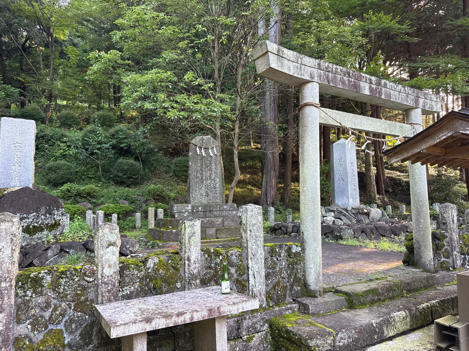 六所神社（六所皇大神宮霊跡）